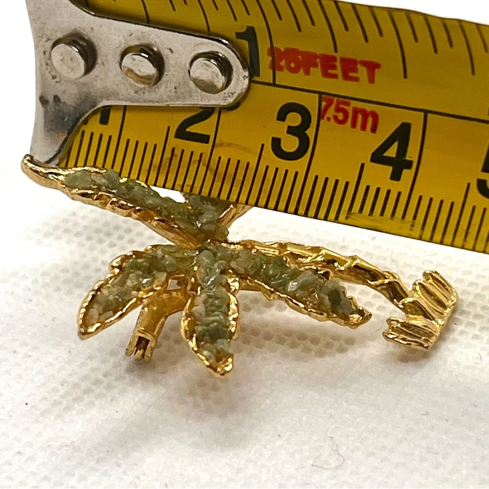 Vintage Tropical Palm Tree Gold Tone Green Faux Gemstones Brooch‎ Pin